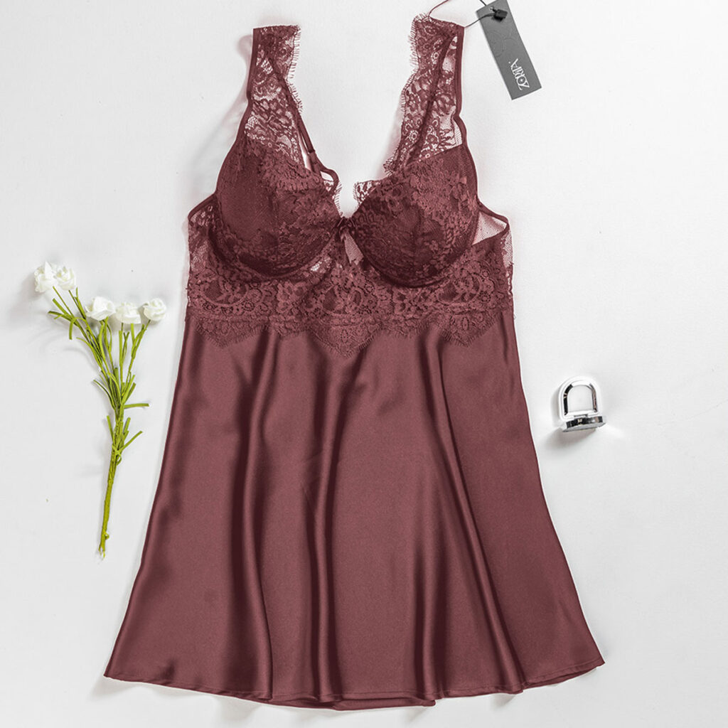 بيبي دول ساتان ناعم بتصميم أنيق وجذاب يمنحك راحة ولمسة فاخرة